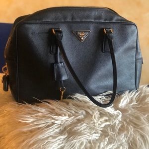 Gorgeous PRADA leather handbag